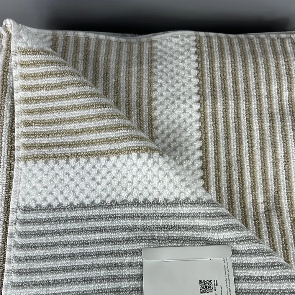 Caro Home Bath Towel Set White Gray Tan Stripe Plush Soft 100% Cotton 2 Pc NEW